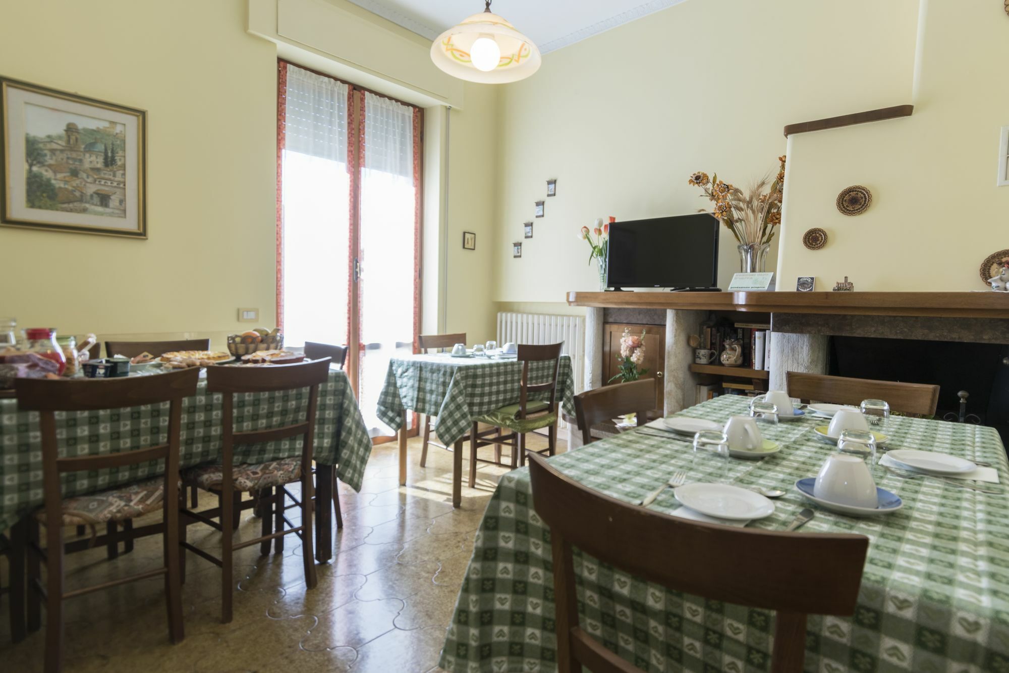 Camere Mariella Assisi Exterior foto